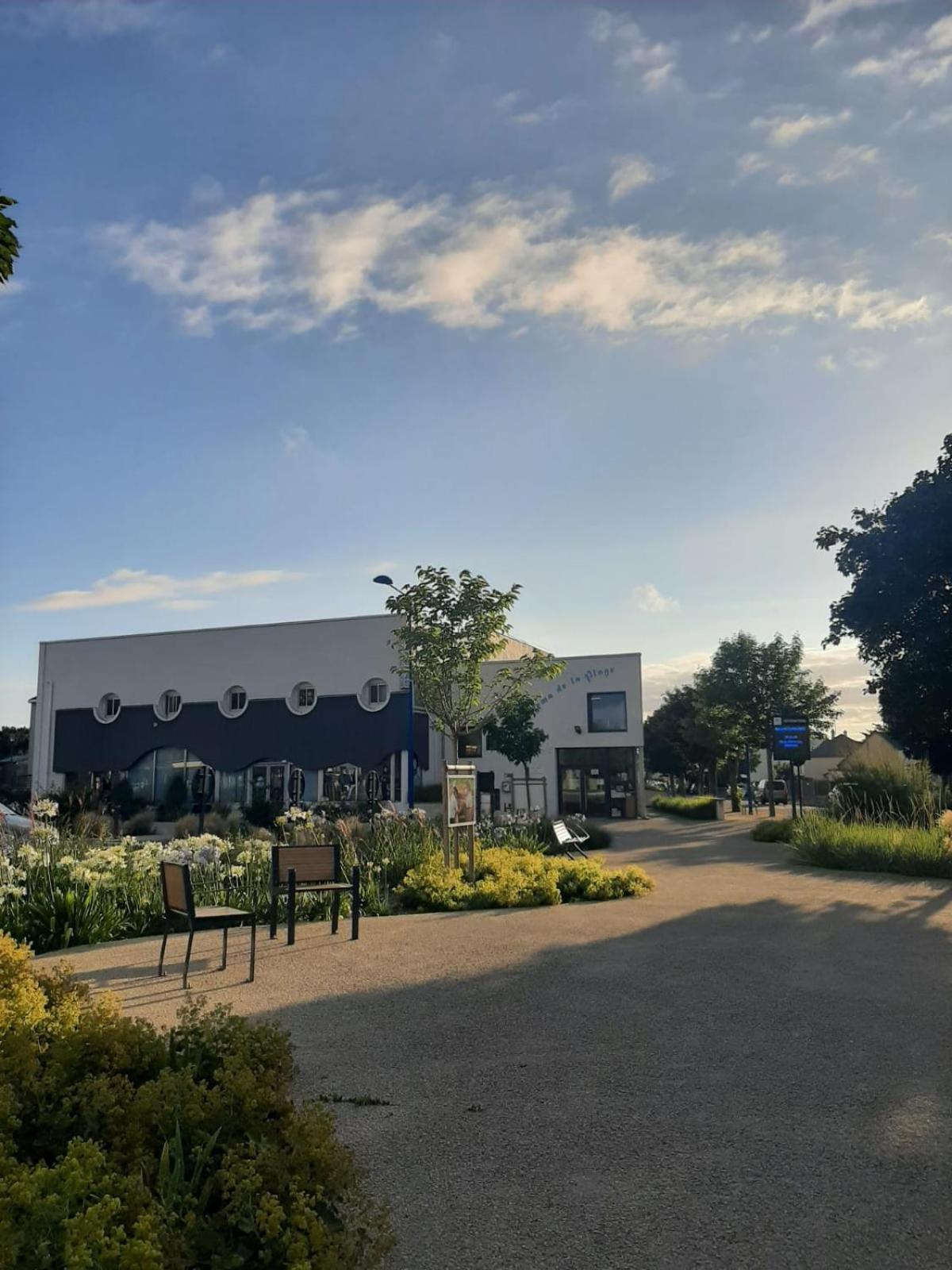 La Maison Rose - Avec Grand Jardin Clos A 300M De La Mer Hauteville-sur-Mer Exterior foto